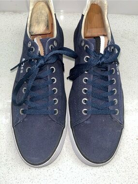 Hugo Boss Navy Canvas Low-Top Sneakers with White Trim VGUC